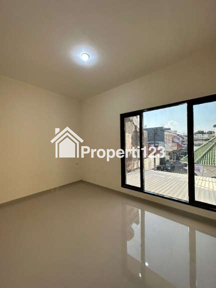 Rumah Baru 2 Lantai Lokasi Strategis di Gembong Kapasan Surabaya - 5