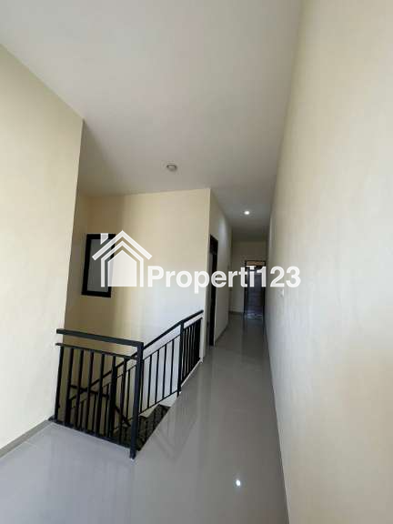 Rumah Baru 2 Lantai Lokasi Strategis di Gembong Kapasan Surabaya - 2