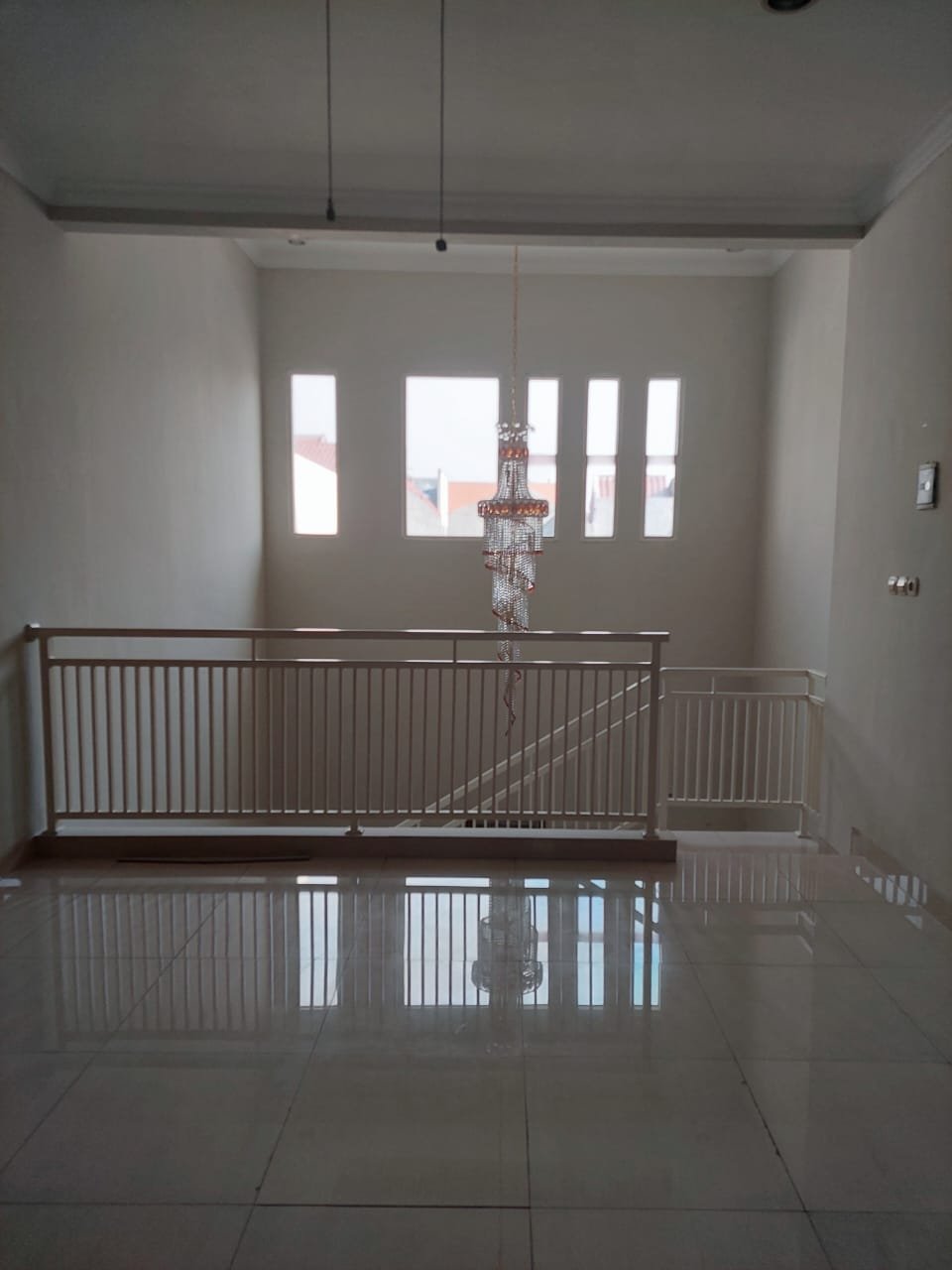 ‼️JUAL CEPAT TURUN HARGA‼️ Rumah Minimalis Modern Semi Furnished Lokasi Karah Surabaya - 28