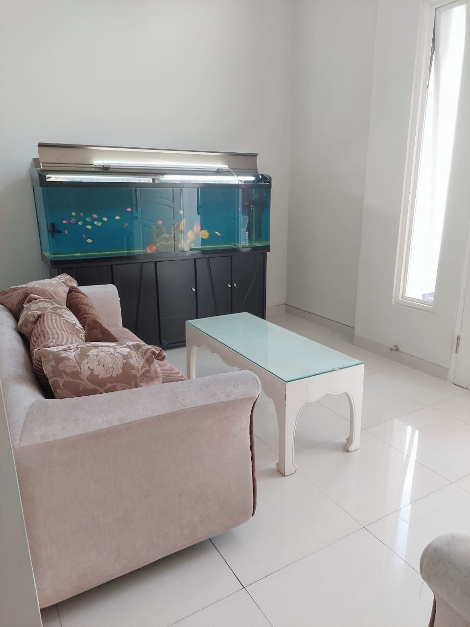 ‼️JUAL CEPAT TURUN HARGA‼️ Rumah Minimalis Modern Semi Furnished Lokasi Karah Surabaya - 4