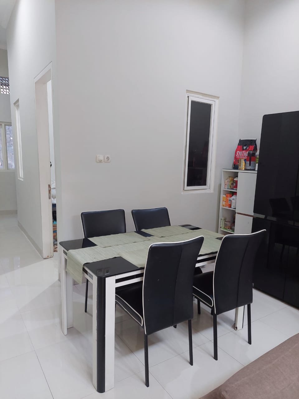 ‼️JUAL CEPAT TURUN HARGA‼️ Rumah Minimalis Modern Semi Furnished Lokasi Karah Surabaya - 6