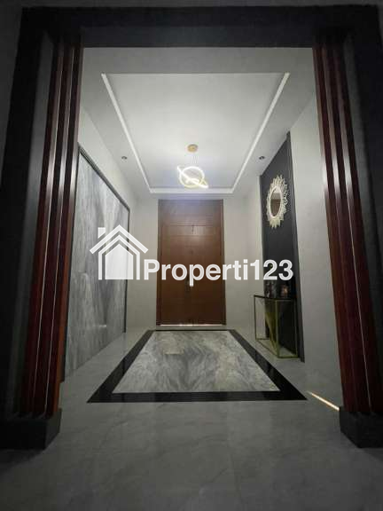 Dijual Rumah Mewah Siap Huni Graha Raya - 7