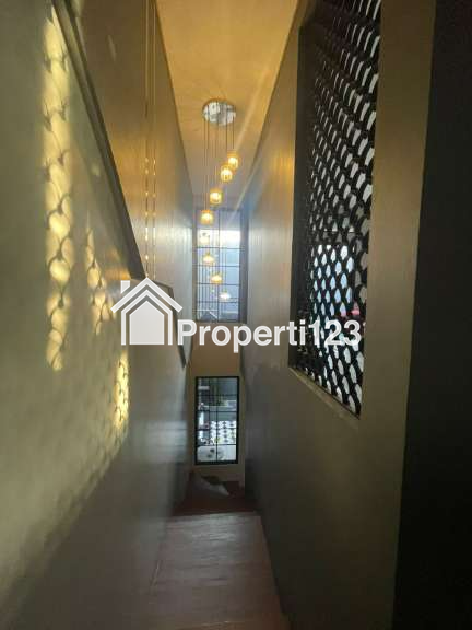 Dijual Rumah Mewah Siap Huni Graha Raya - 6