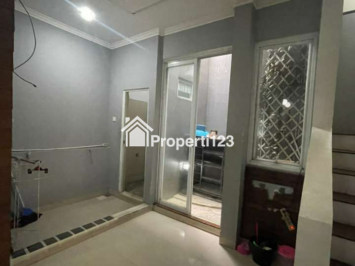 Rumah Siap Huni Dekat Pintu Tol Jelupang - 15