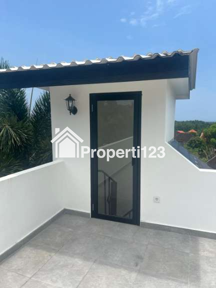 DIJUAL RUMAH 3 LANTAI LOKASI STRATEGIS - 9