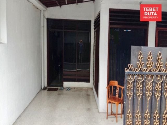 Dijual Cepat Rumah Tebet Timur Lokasi Strategis Nyaman Jalan 1 Mobil - 2