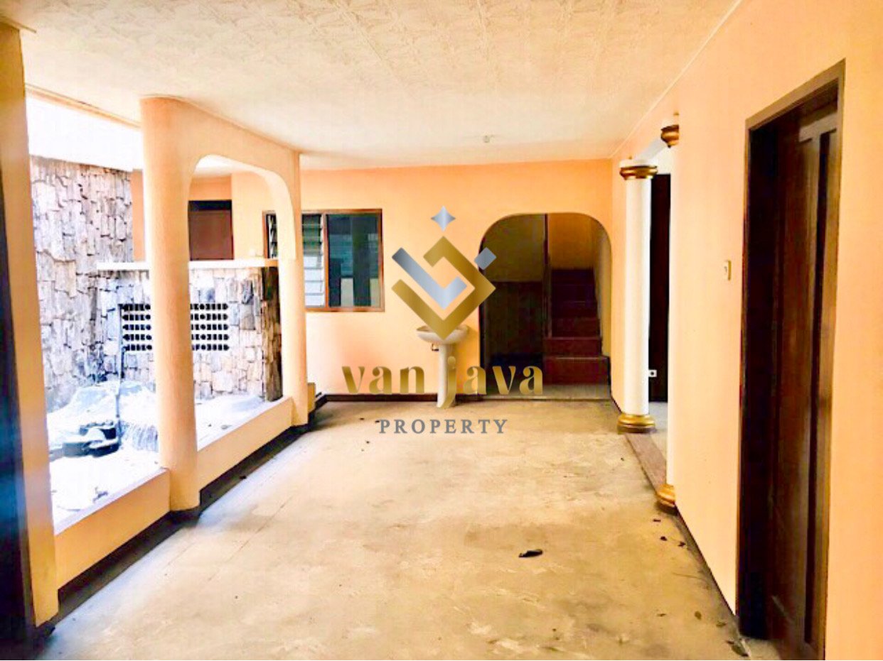 Dijual Rumah Tebet Barat Lokasi Sangat Strategis Nyaman Jalan 2 Mobil Lebar - 8