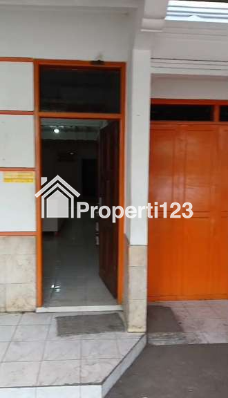 Ruko 2 Lantai Super Stategis Super Ramai Untuk Resto Cafe Kantor Salon Klinik Pertokoan di Jalan Terusan Jakarta Antapani Bandung - 2