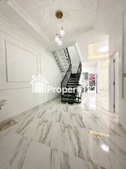 Rumah baru kawasan favorit Duren Sawit Jakarta Timur - 4