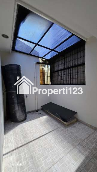 Disewakan Rumah 3 kamar, 2 Km, AC dan Water Heater - 6