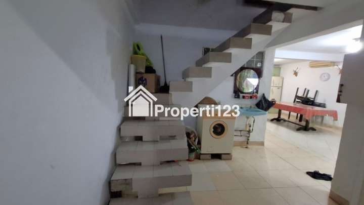 Rumah Cocok Bangun Kost Krukut Taman Sari Jakarta Barat - 11