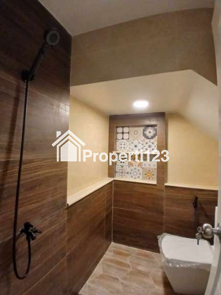 Rumah American Classic 2 lantai di Kalimulya Depok - 4