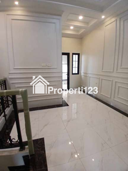 Rumah American Classic 2 lantai di Kalimulya Depok - 10