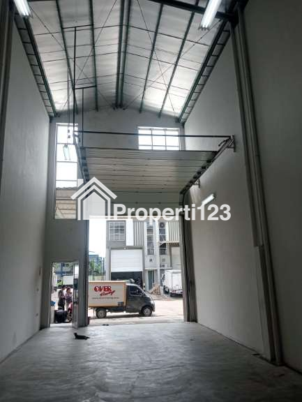 Gudang Strategis Green Lake City Tangerang. Akses Toll dan kontainer. - 2