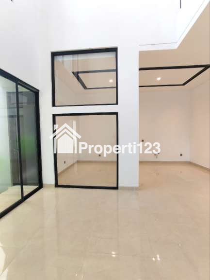 Rumah Baru Modern Lokasi Strategis di Rungkut Asri Surabaya Timur - 5