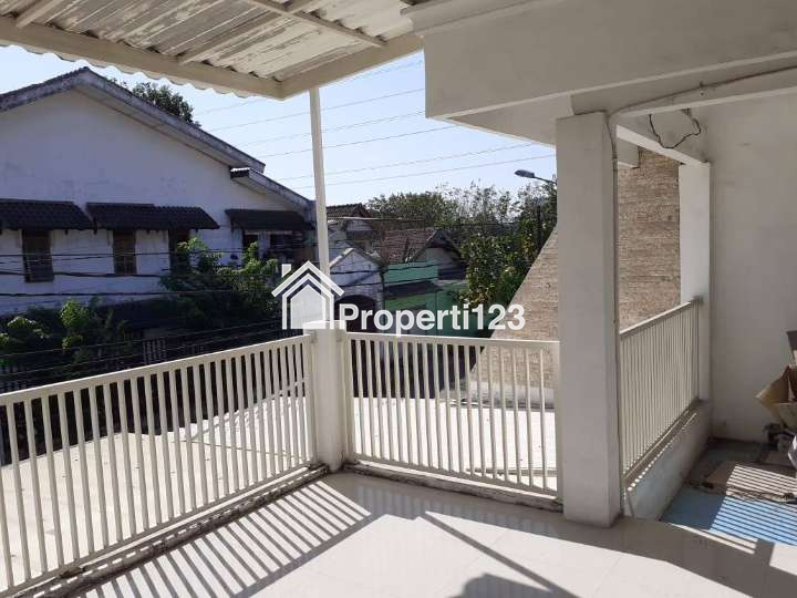 Dijual Rumah Siap Huni Lokasi Tenggilis Surabaya - 3