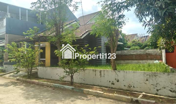 Rumah Hoek Perumahan Harapan Mulya Tarumajaya Bekasi - 1