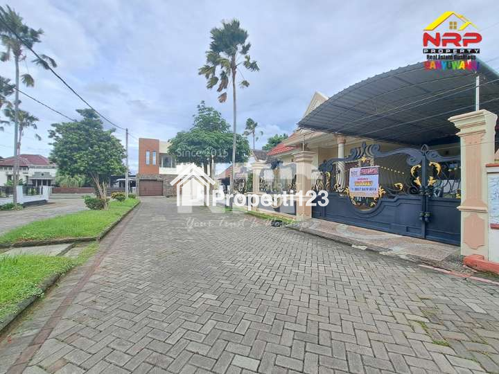 DIJUAL RUMAH EXCLUSIVE DI TAMANBARU BANYUWANGI - 4
