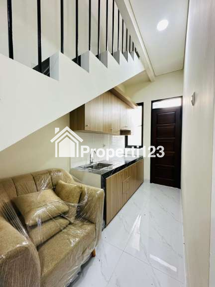 Rumah 3lantai di Pasar Minggu Jakarta Selatan dekat Pejaten Parkrk - 3