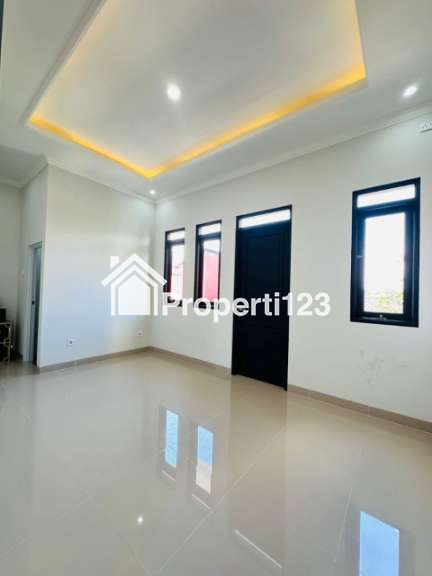 Rumah baru strategis di Jagakarsa Jakarta Selatan siap huni - 2