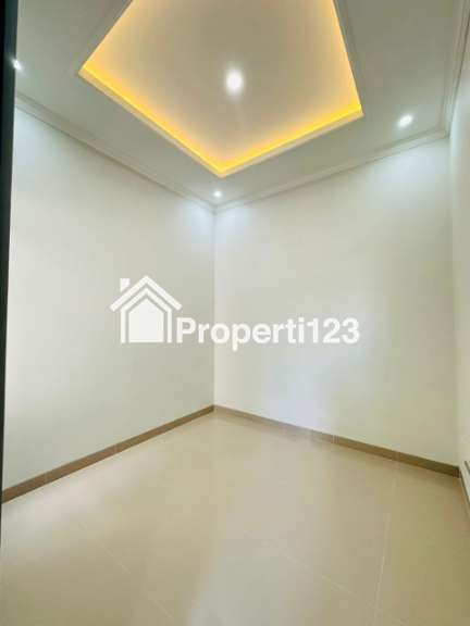 Rumah baru strategis di Jagakarsa Jakarta Selatan siap huni - 4