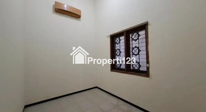 Disewakan Gudang + Kantor Siap Pakai Lokasi Jalan Brigjen Katamso waru Sidoarjo - 8