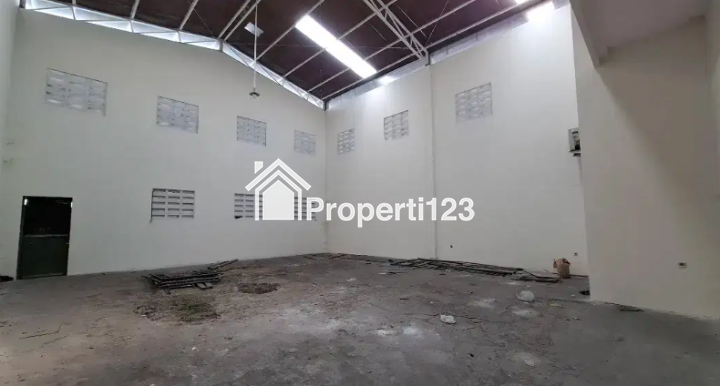 Disewakan Gudang + Kantor Siap Pakai Lokasi Jalan Brigjen Katamso waru Sidoarjo - 3