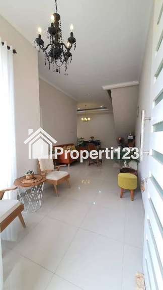 Rumah Minimalis Modern Semi Furnished di Rungkut Asri Surabaya - 3