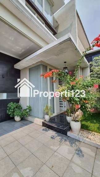 Rumah Minimalis Modern Semi Furnished di Rungkut Asri Surabaya - 5