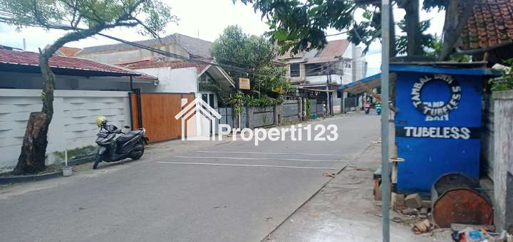 Rumah 3 Kamar Tidur 1 Kamar Mandi Carport untuk Rumah Tinggal Kantor atau Komersial Jalan Lebar Bebas Banjir di Antapani Bandung - 9