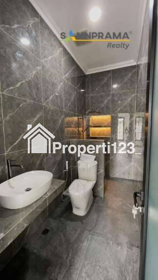 Rumah mewah 2,5lantai murah siap huni dlm cluster dikebagusan,Jaksel - 4