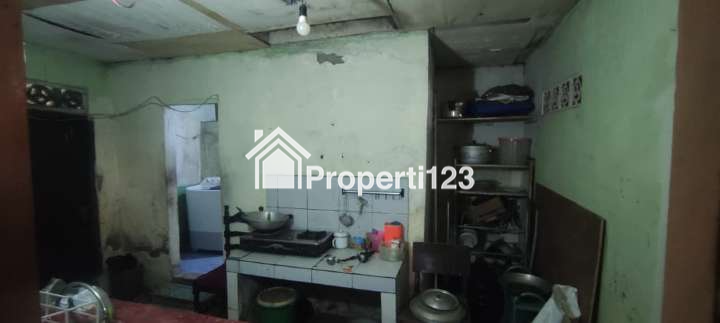 Rumah second tanah lus strategis di Srengseng Sawah Jakarta Selatan - 5