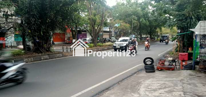 Ruko 3 Lantai SHM Interior Etnik Modern Harga Murah Super Strategis di Kawasan Pertokoan Perkantoran Hiburan di Jl. Terusan Jakarta Antapani Bandung - 12