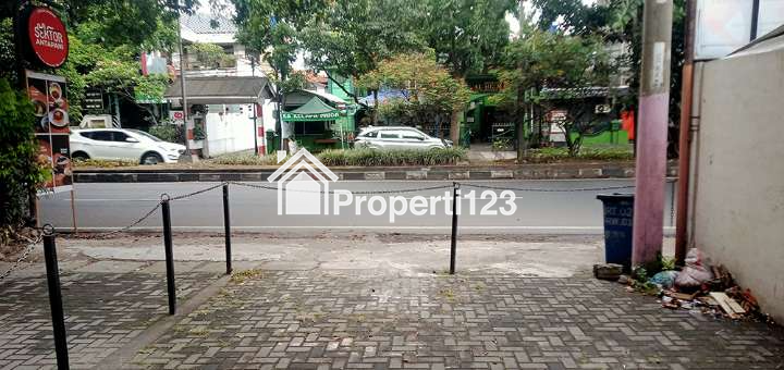 Ruko 3 Lantai SHM Interior Etnik Modern Harga Murah Super Strategis di Kawasan Pertokoan Perkantoran Hiburan di Jl. Terusan Jakarta Antapani Bandung - 10