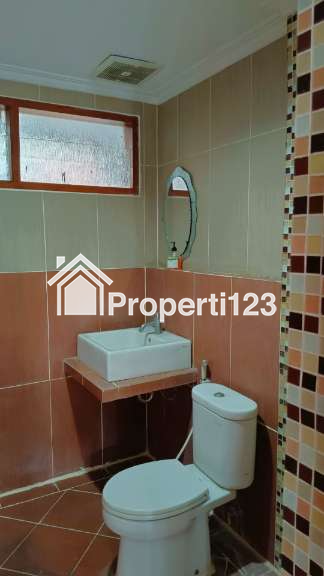 Rumah 4 Lantai Strategis Dalam Cluster Palmerah Jakarta Barat - 18