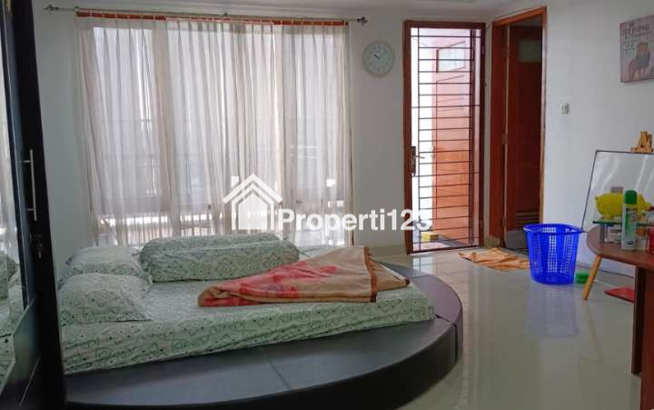 Rumah 4 Lantai Strategis Dalam Cluster Palmerah Jakarta Barat - 8