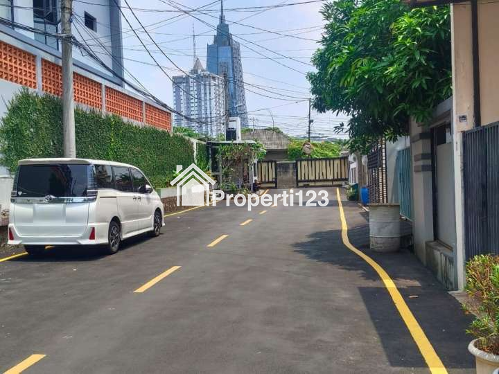 Rumah 4 Lantai Strategis Dalam Cluster Palmerah Jakarta Barat - 20