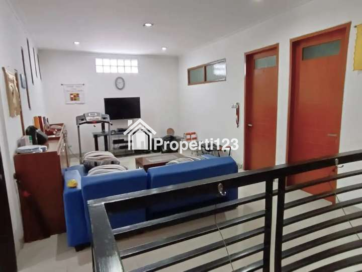 Rumah 4 Lantai Strategis Dalam Cluster Palmerah Jakarta Barat - 6