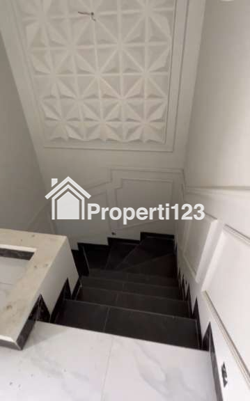 Rumah mewah 2 lantai murah Tanpa dp siap huni disukmajaya,Depok - 4