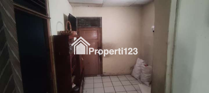 Rumah second murah tanah luas dipinggir jalan raya srengseng sawah,Jaksel - 4