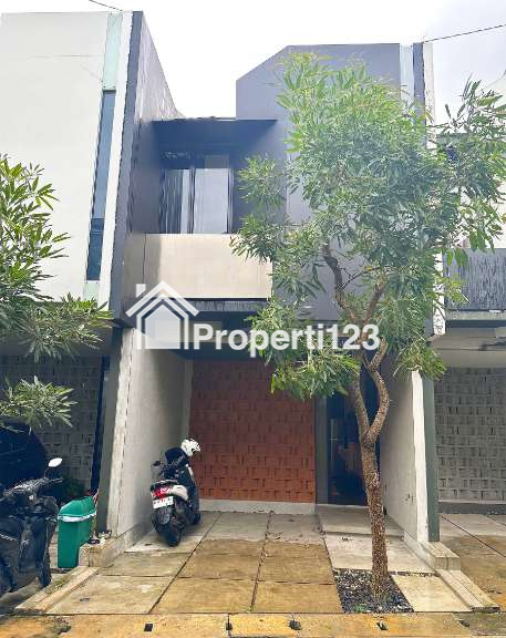 Rumah second kawasan Cikunir Bekasi dekat stasiun dan tol - 1