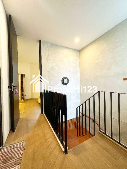 Rumah second kawasan Cikunir Bekasi dekat stasiun dan tol - 5