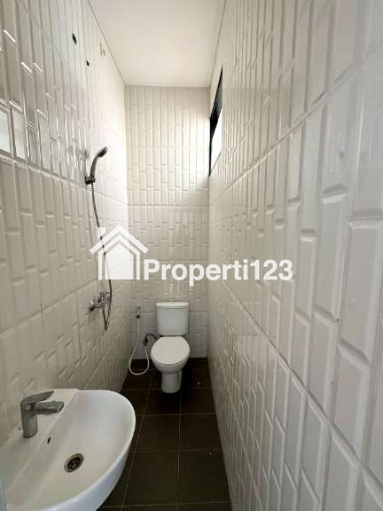 DIJUAL RUMAH MINIMALIS MODERN BARU GRESS SIAP HUNI DI KETINTANG SURABAYA - 3