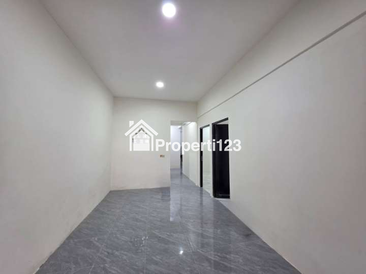 ‼️TERMURAH NO DEBAT‼️ Dijual Rumah Full Renovasi di Babatan Pantai Surabaya - 3