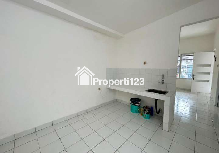 Rumah renovasi siap huni lokasi strategis di Cendana Residence Pamulang Tangsel - 13