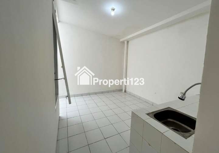 Rumah renovasi siap huni lokasi strategis di Cendana Residence Pamulang Tangsel - 8