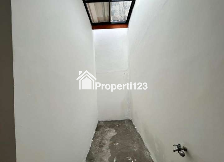 Rumah renovasi siap huni lokasi strategis di Cendana Residence Pamulang Tangsel - 9