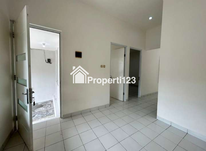 Rumah renovasi siap huni lokasi strategis di Cendana Residence Pamulang Tangsel - 10