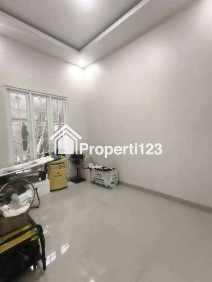 Disewakan Rumah Ex Kantor Siap Huni Lokasi Ketintang Surabaya - 6