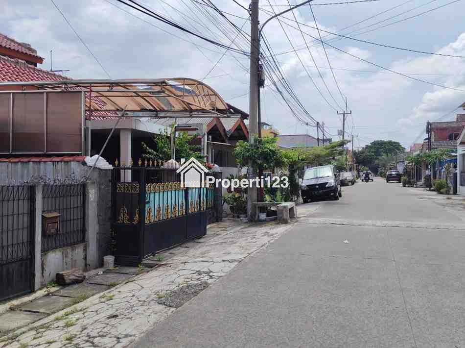 Rumah second murah 2 lantai dipinggir jalan raya sukmajaya,Depok - 7